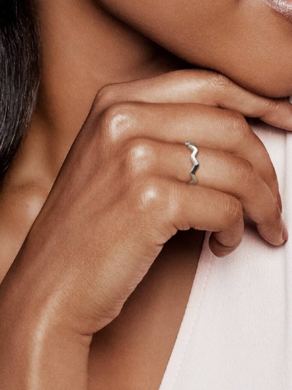 Timeless zigzag ring